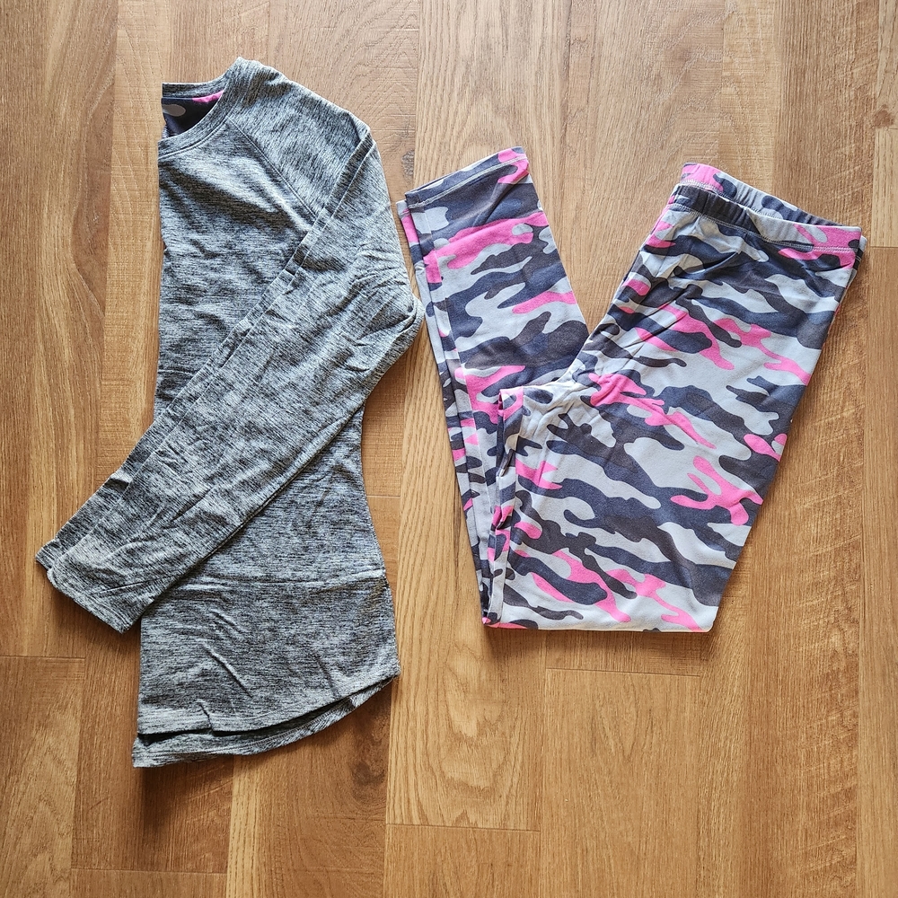 ClimateRight By CuddleGray Long Sleeve Top and Pink Camo Leggings Set